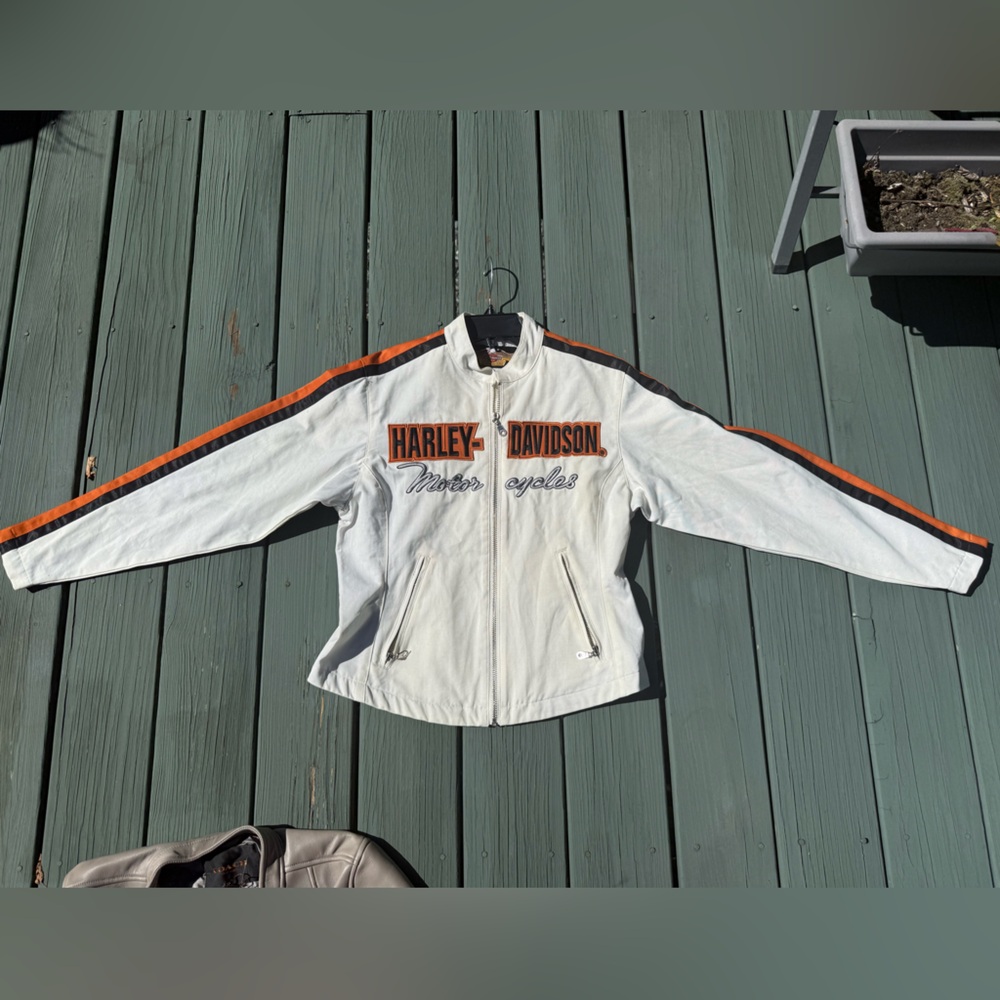 Vintage Women’s Harley Davidson Jacket Size Medium - Used